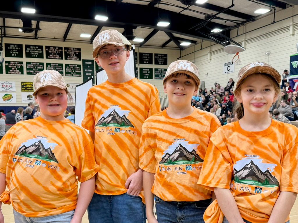 Group photo of students in the Mountain Movers team.